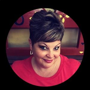 Meet your Posher, Kari